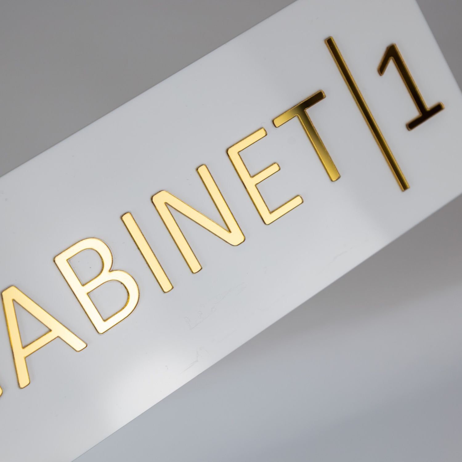 Tabliczka na drzwi GABINET z numerem - obrazek 3